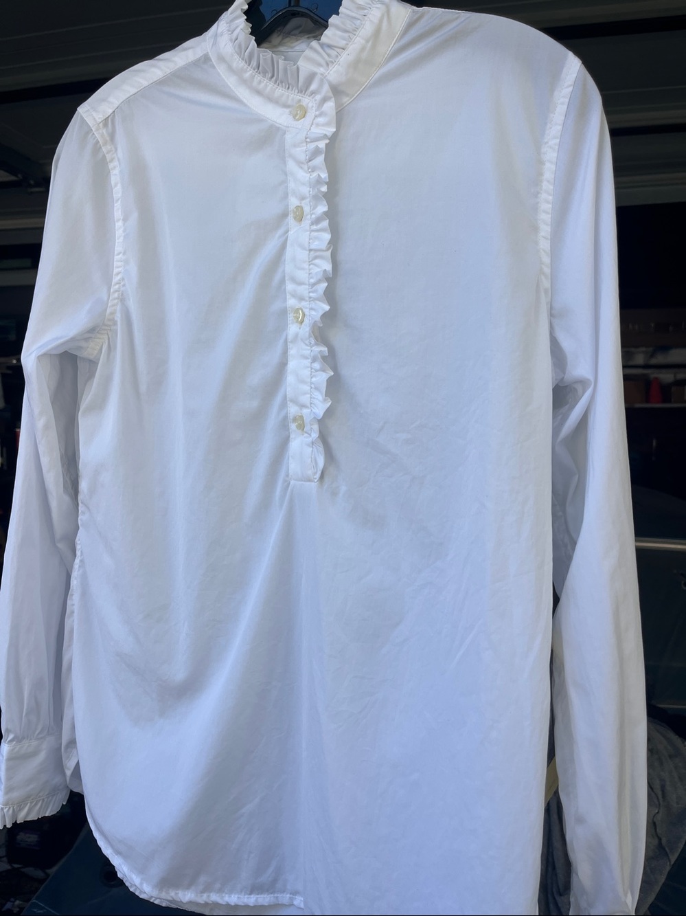 Trovata Birds of Paradis Breezy Ruffle Collar Henley Cotton Blouse - Picture 4 of 17
